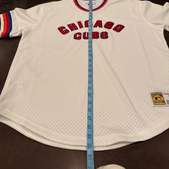Mitchell & Ness White Chicago Cubs Jersey with Red and Blue Trim - Picture 9 of 10